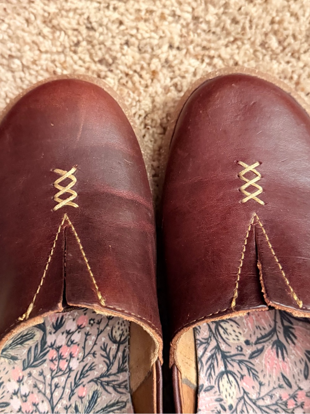 Børn Leather Slip-Ons with Floral Insole - Picture 2 of 7